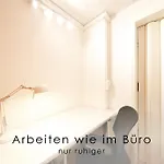아파트 Workation Im Schwarzwald - Ruhig Mit Balkon & Pool 바이에르스브론